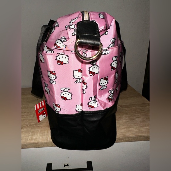 Sanrio Hello Kitty Pink Duffel Bag Carry On Overnight Travel Pink Tote - Picture 9 of 16